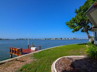 11698 Grove St, Seminole, FL 33772