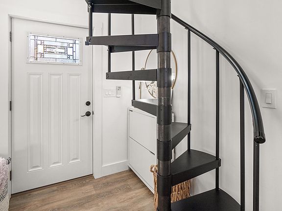 3rd image of 212 Rollins Ave #2