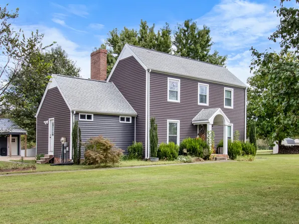1951 Bradbury Rd, Adams, TN 37010