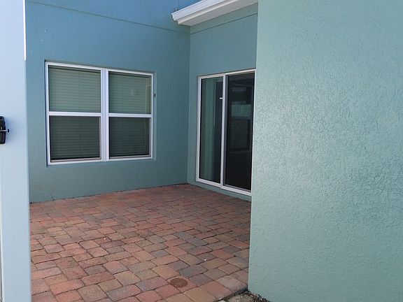 4th image of 553 Juniper Springs Dr