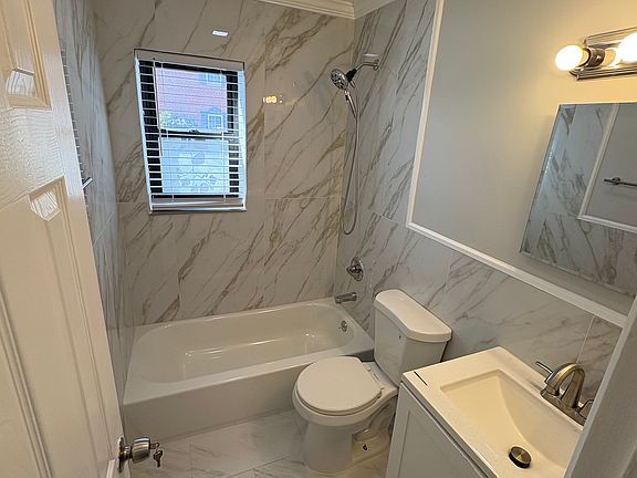 5th image of 685 Conklin St APT 5A