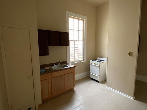 3rd image of 2129 S Liberty St #1