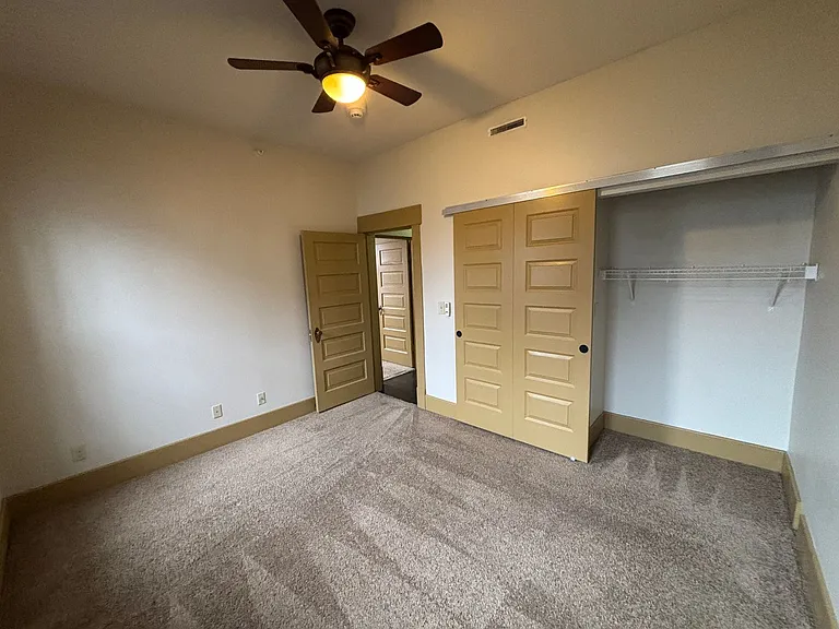 641 19th Street 1821 Woodland Ave — Photo 27