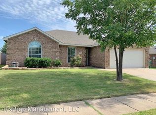 304 McKamy Blvd, Denton, TX 76207