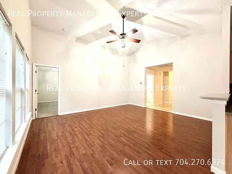 112 Bosburg Dr — Photo 3