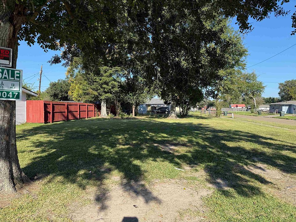 2nd image of 3602 Taylor St