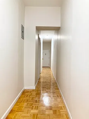 Rented by New York Residence | media 27