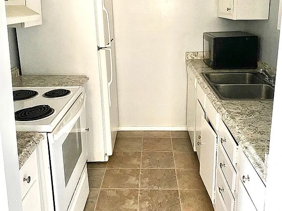 2nd image of 1208 Bush River Rd #1