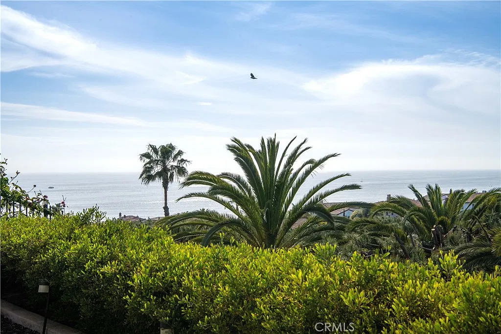 5 bed, 4.5 bath, 3735 sqft, $40,000 — Photo 3