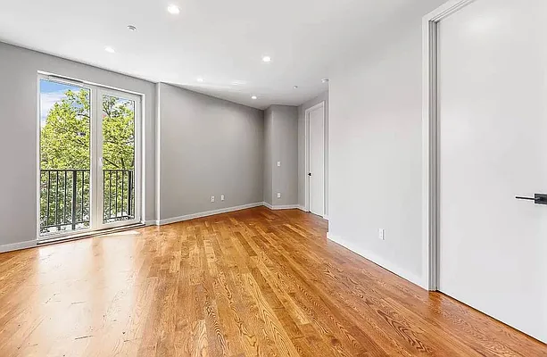 Rented by Brooklyn Group | media 16