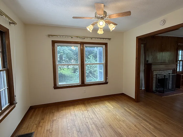 312 N Chilhowee Dr — Photo 8