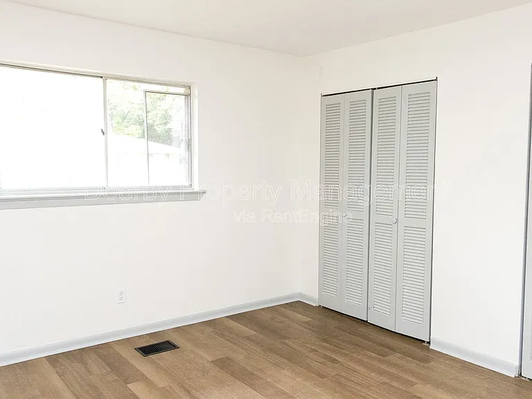 1300 Koblan Dr #A — Photo 11
