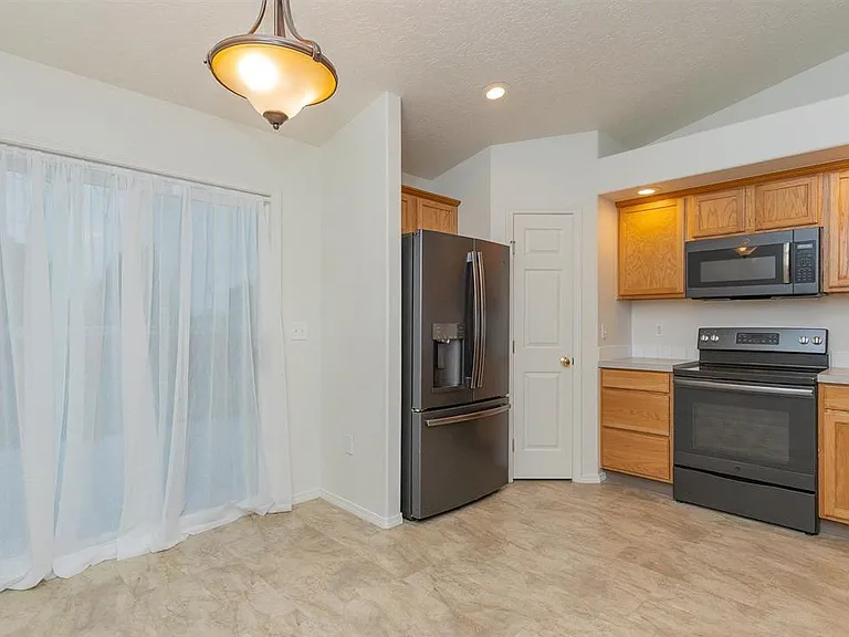 7034 E Canterbury Ln — Photo 16