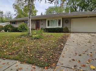 527 S 15th Ave, West Bend, WI 53095