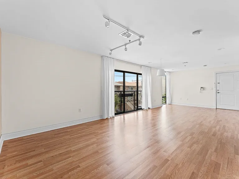 125 70th St #3H — Photo 5