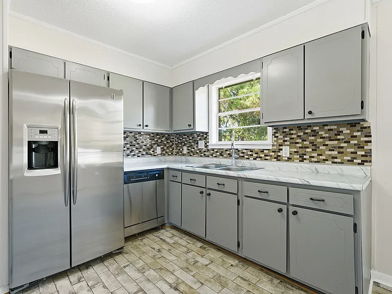 234 Deerwood Dr — Photo 13
