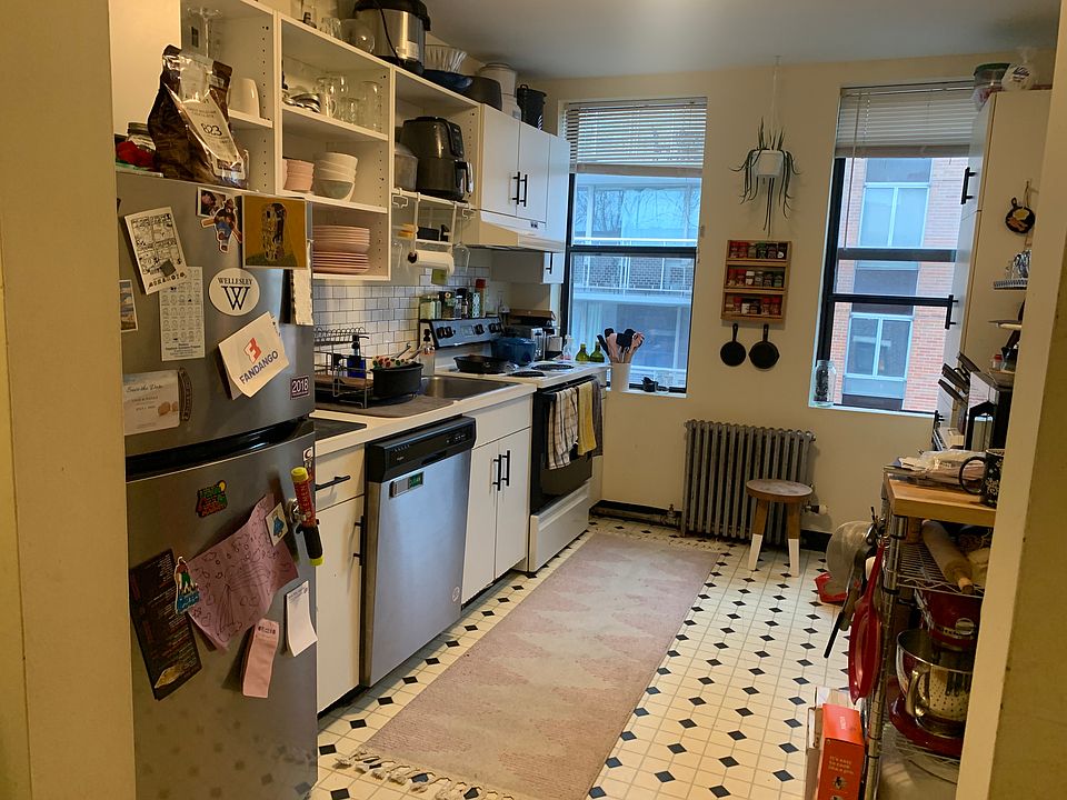 1st image of 61 Longwood Ave #3