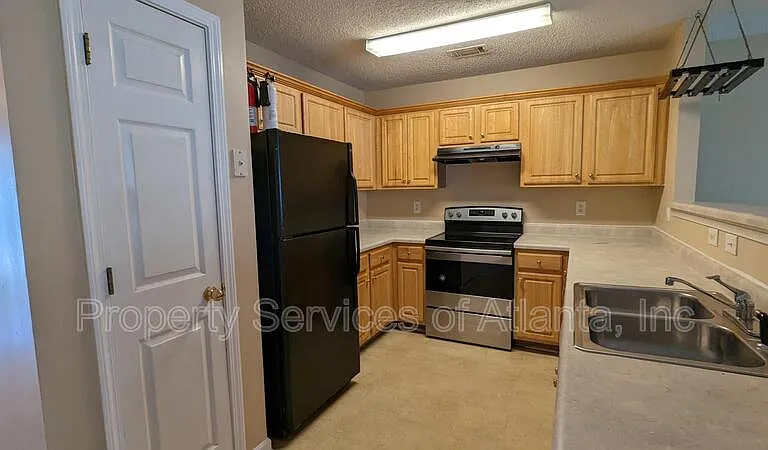 2207 Miranda Dr — Photo 6