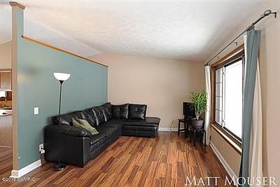 3rd image of 2256 Jamestown Dr SE
