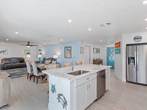 5th image of 2651 Sanibel Blvd