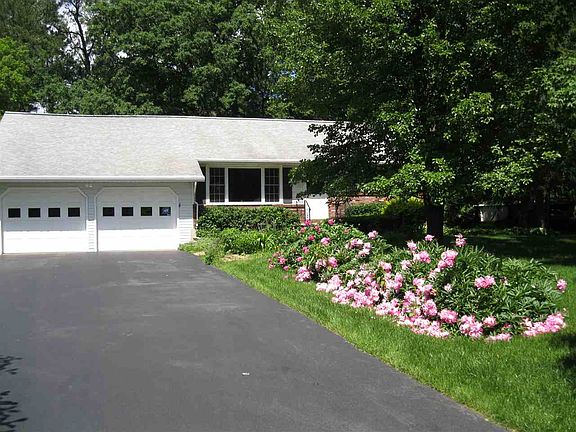 2nd image of 91 Longmeadow Dr