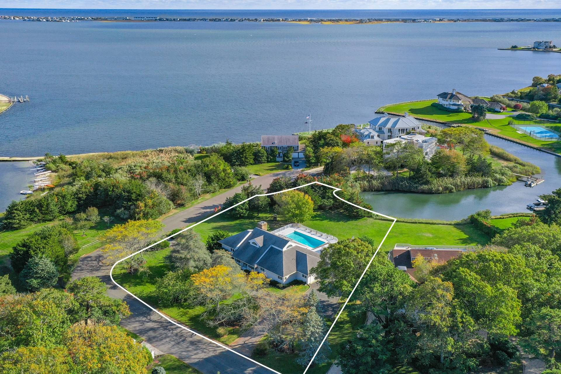 11 Woodcock Ln, Remsenburg, NY 11960 Out East