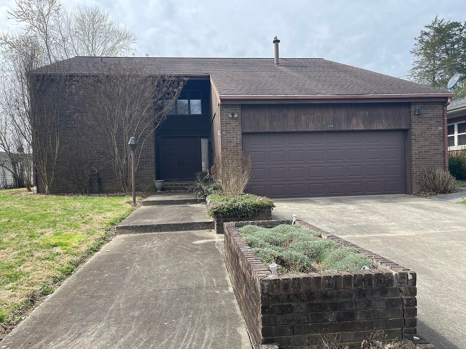 233 Sycamore St, Barbourville, KY 40906 Zillow