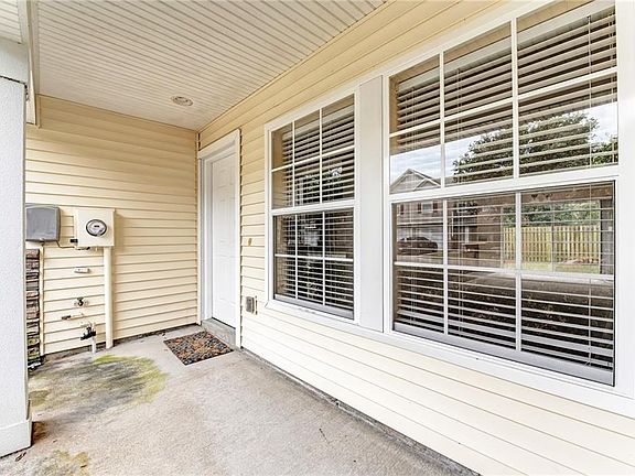 4th image of 2907 Mojave Oak Dr