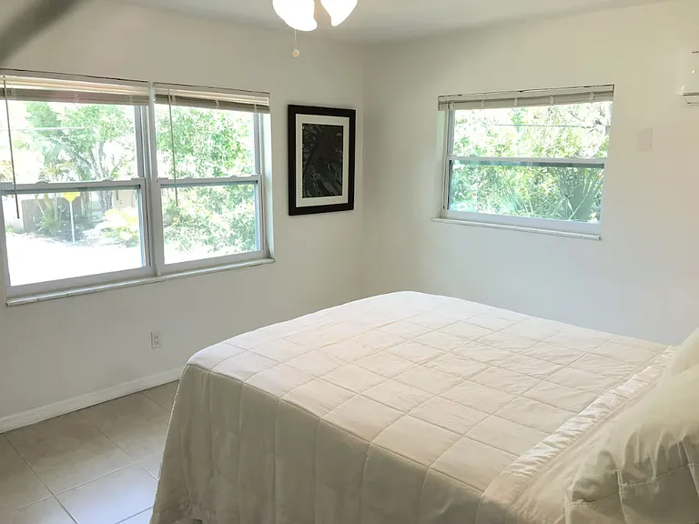 122-3700 Haines Rd N #1 — Photo 2