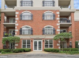 0S099 Lee Ct UNIT 401, Winfield, IL 60190