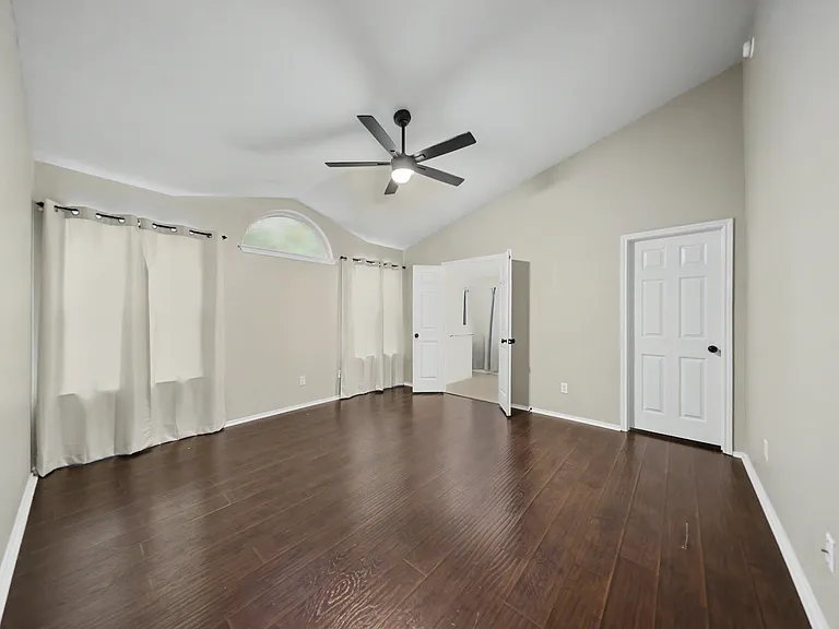 4502 Golden Gate Dr — Photo 12