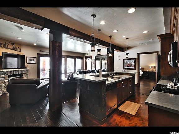 4th image of 2880 Deer Valley Dr #208