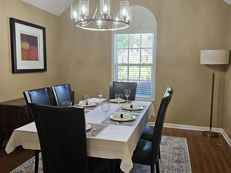 2947 Sylvan Way — Photo 5
