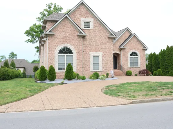 1023 Somerset Downs Blvd, Hendersonville, TN 37075