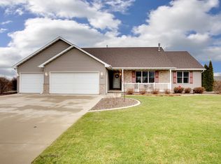 W5564 Brandon Way, Appleton, WI 54915