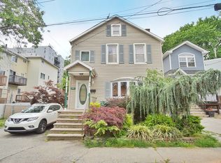29 Nautilus St, Staten Island, NY 10305