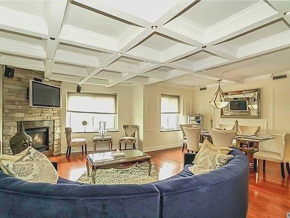 3rd image of 242 Maple Ave APT 307