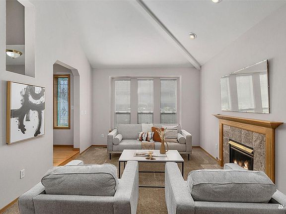 2nd image of 26018 Lake Wilderness Country Club Dr SE