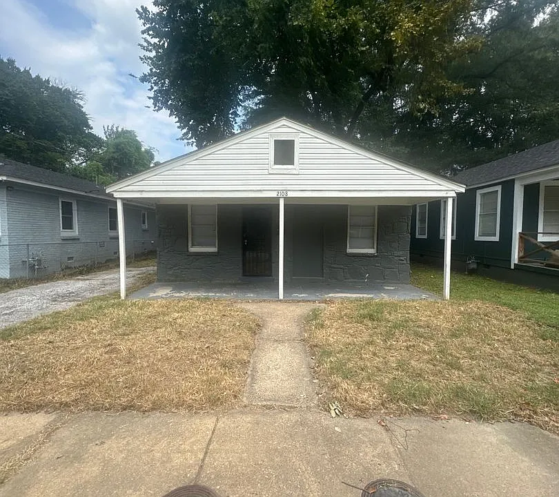 2108 Curry Ave