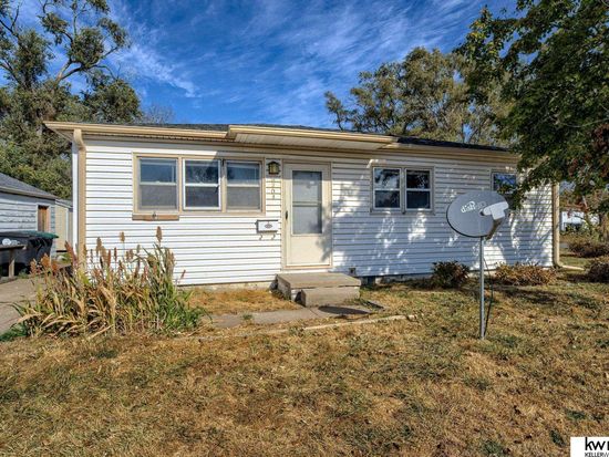 6204 J St, Omaha, NE 68117