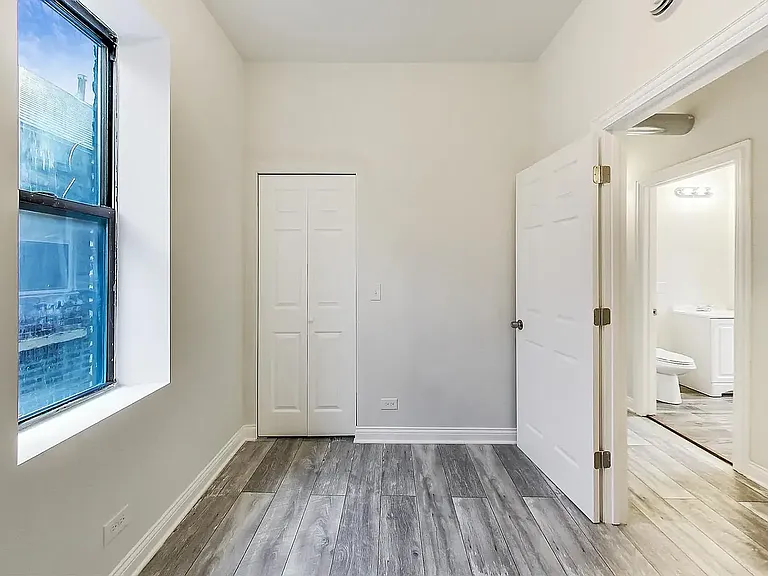 2213 W 23rd Pl #2F — Photo 10