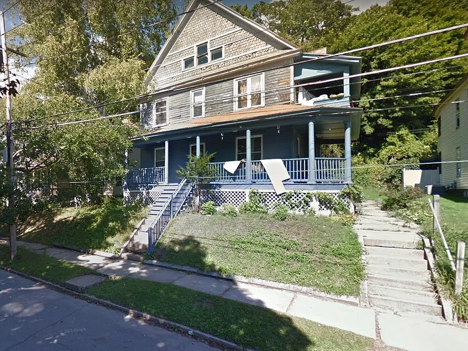 Phillips St