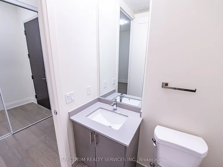 9000 Jane St #Penthouse 119 — Photo 32