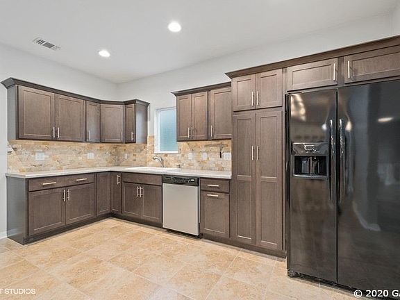 4th image of 10744 Creek Dr