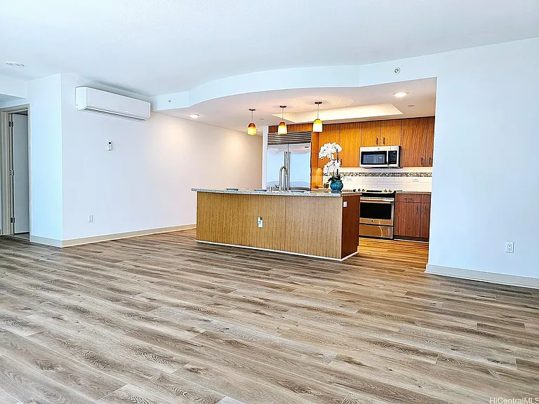 555 South St #2105 — Photo 4