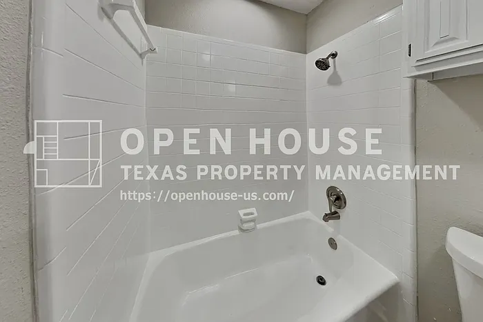4819 Gaylewood Ct — Photo 16