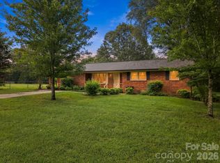 1536 Nottingham Dr, Newton, NC 28658