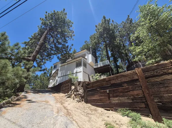 32490 Scandia Dr, Running Springs, CA 92382