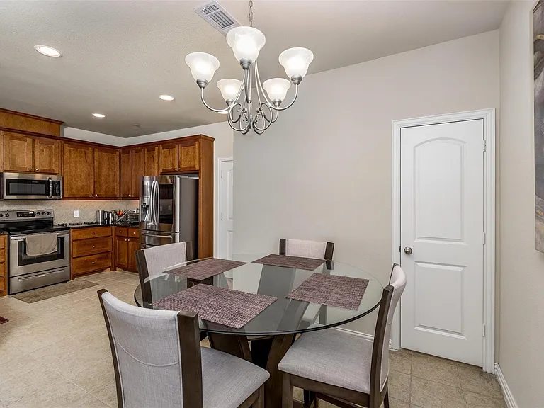 2559 Adam Ln — Photo 10