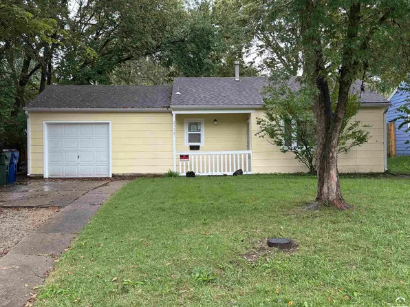2513 Century Dr, Lawrence, KS 66049